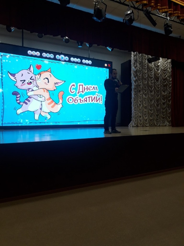 cxveluxLHmE